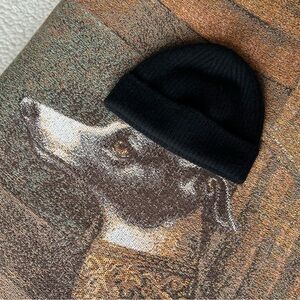 Everlane - The Cashmere Ribbed Beanie - Black